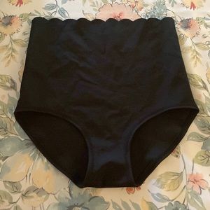 Gently used baobei Maternity & Postpartum Support Bloomers - Scallop Edge Black